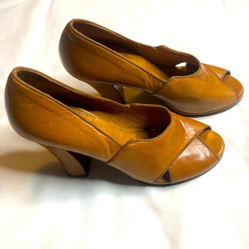 Chie Mihara pumps heels shoes